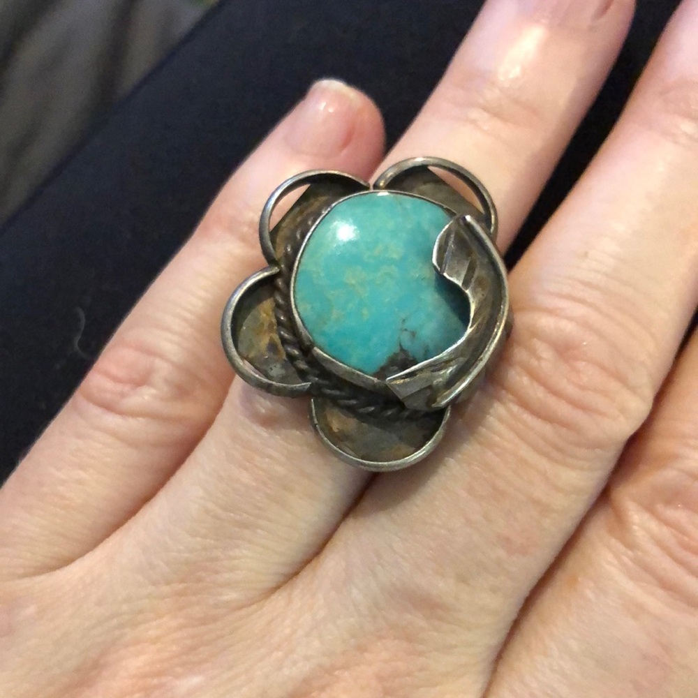 Vintage turquoise and sterling silver ring